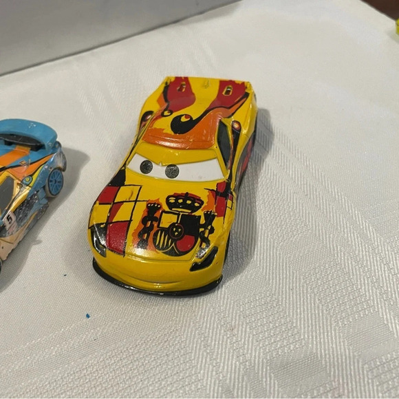 Disney cars2 movie racing characters lot - Picture 3 of 8
